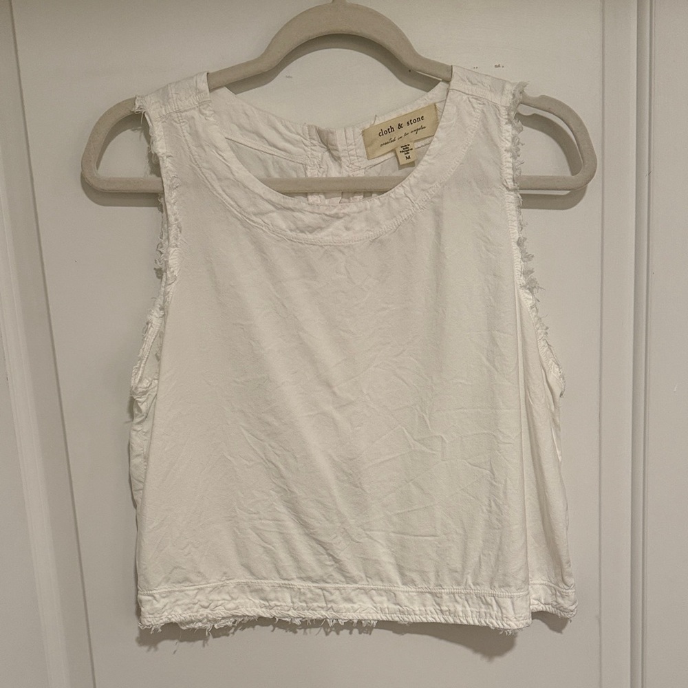 Cloth & Stone Cream Sleeveless Crop Top